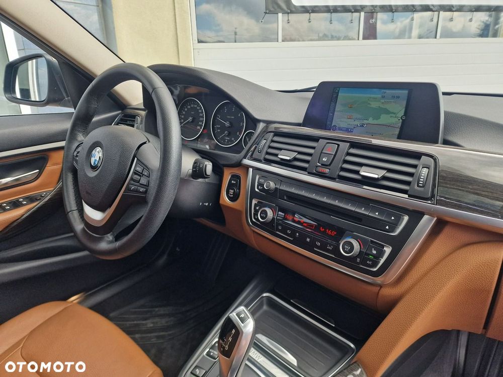 BMW Seria 3 318d Luxury Line - 27