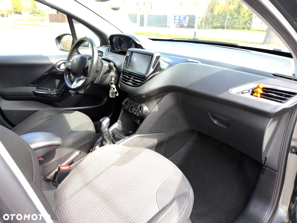 Peugeot 208 1.2 PureTech Allure S&S - 4