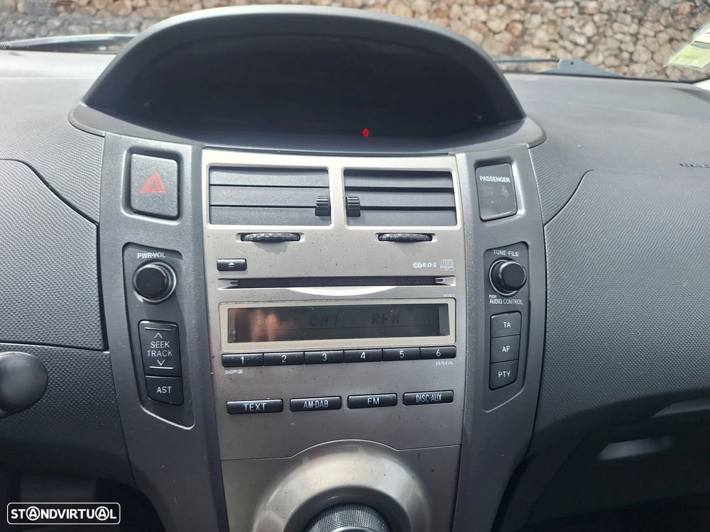Toyota Yaris 1.0 VVT-i Comfort - 15