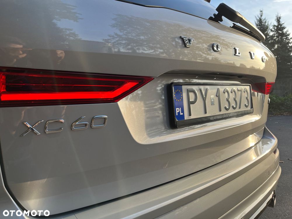 Volvo XC 60 B4 B Plus Dark - 14