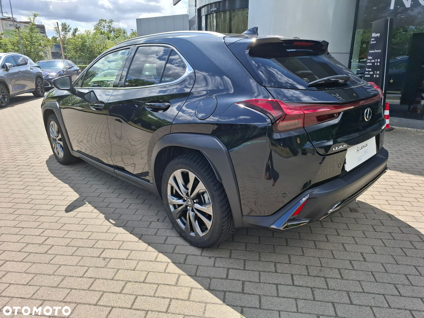 Lexus UX - 3
