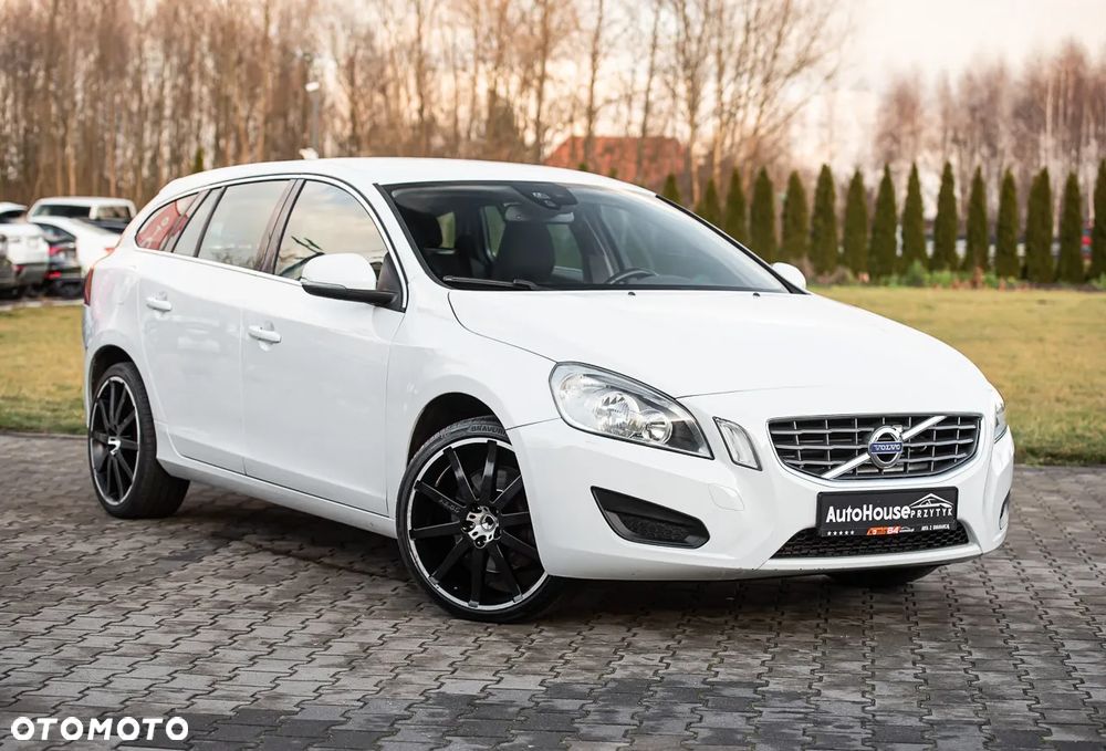 Volvo V60 2.0T Summum - 2