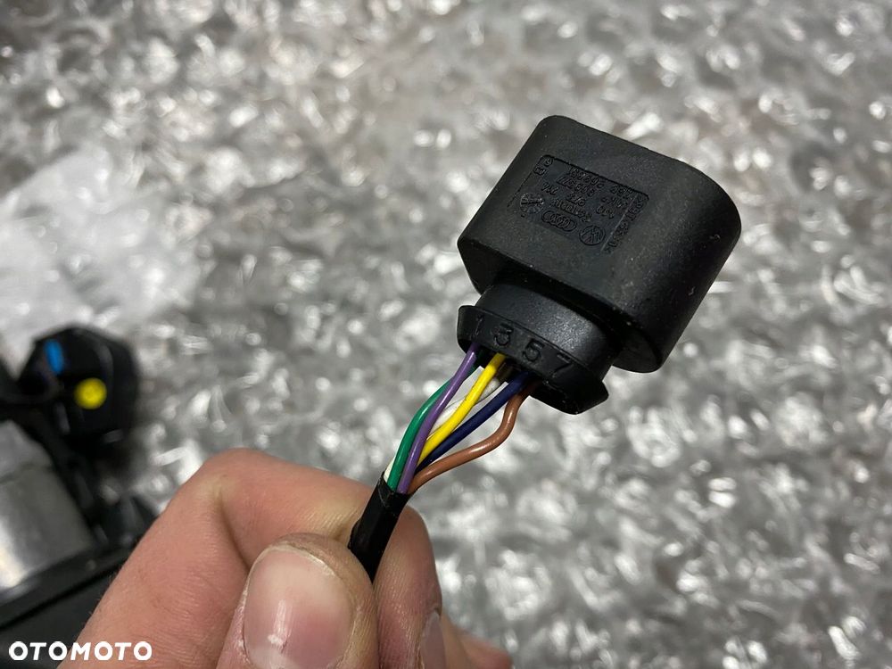LUSTERKO LEWE 6PIN SEAT IBIZA V 6F0 6F1867501 AD - 9