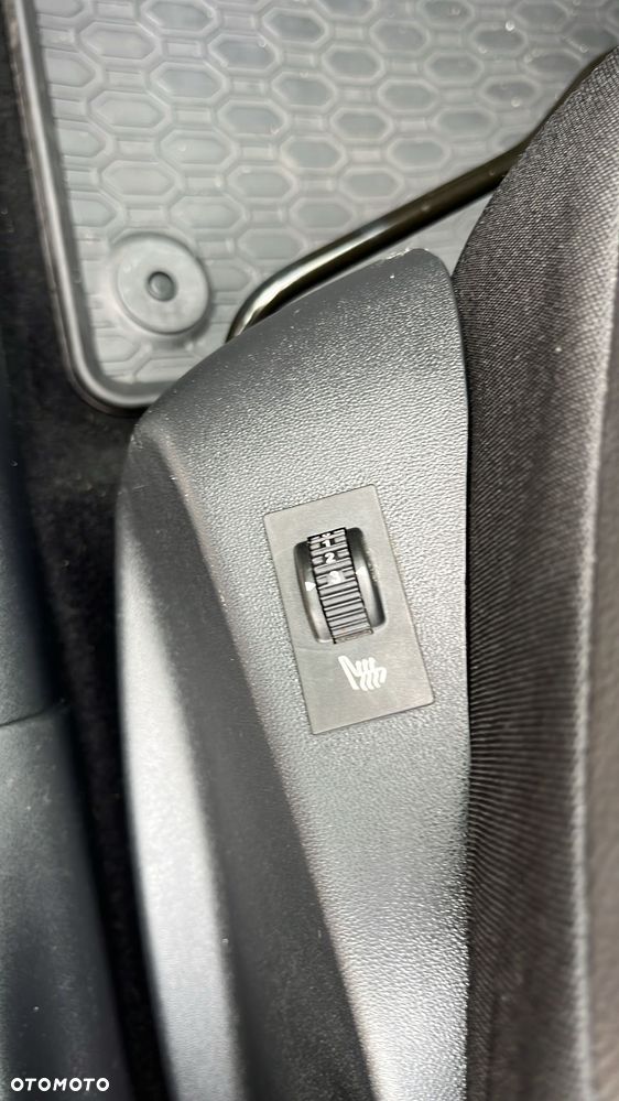 Peugeot 2008 e-HDi FAP 92 STOP & START Allure - 19