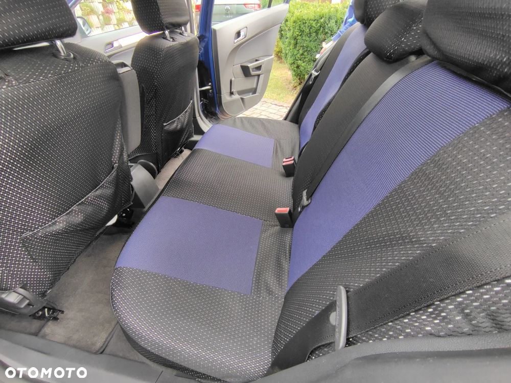 Opel Astra 1.6 - 9