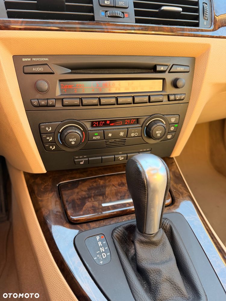BMW Seria 3 325xi - 10