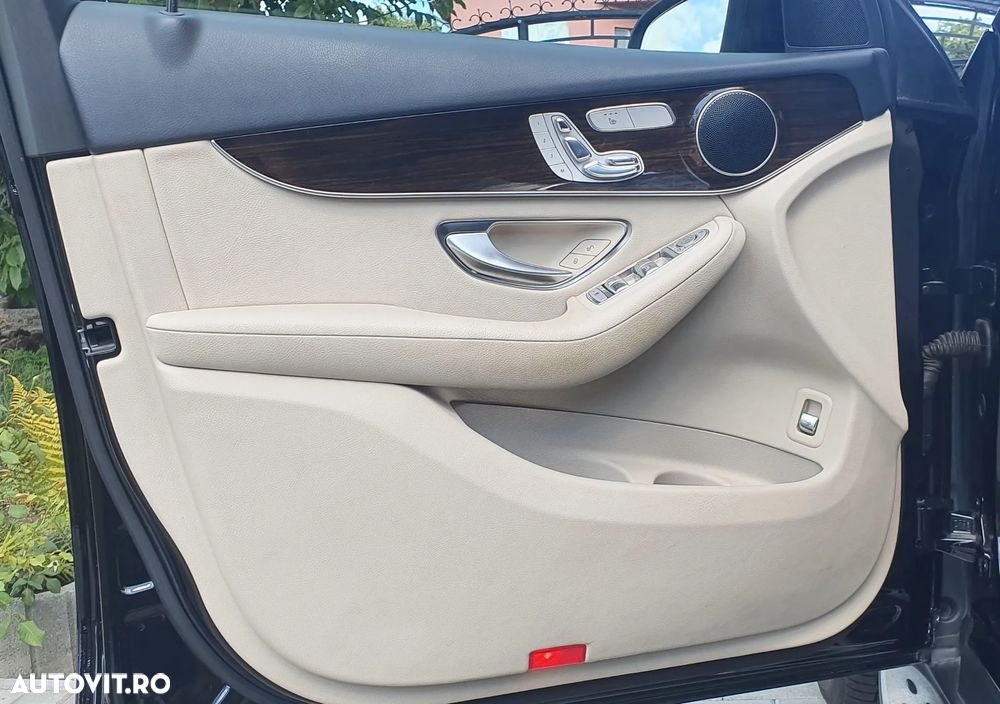 Mercedes-Benz GLC 300 4MATIC 9G-TRONIC AMG Line - 8