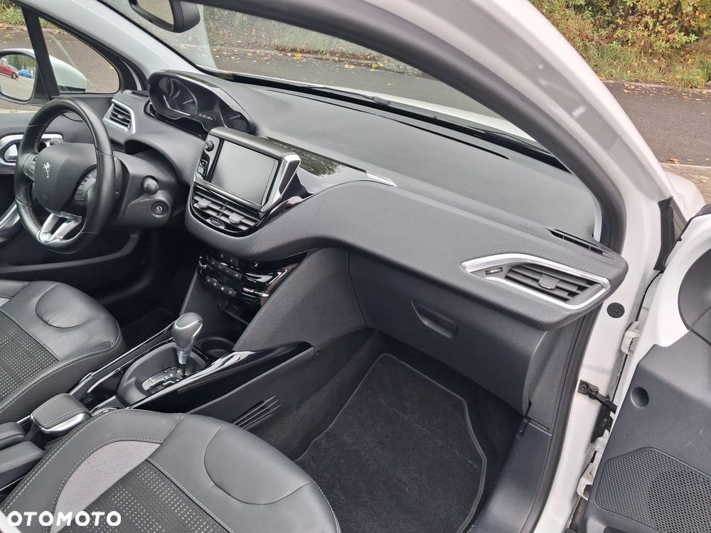 Peugeot 2008 - 13
