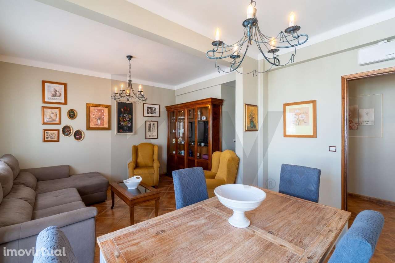 T3 transformado em T2 com maior área social | 2 varandas Vila Real San - Grande imagem: 4/27