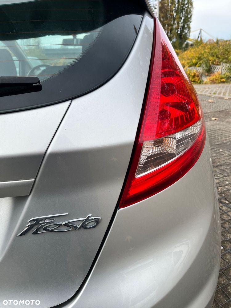 Ford Fiesta - 11