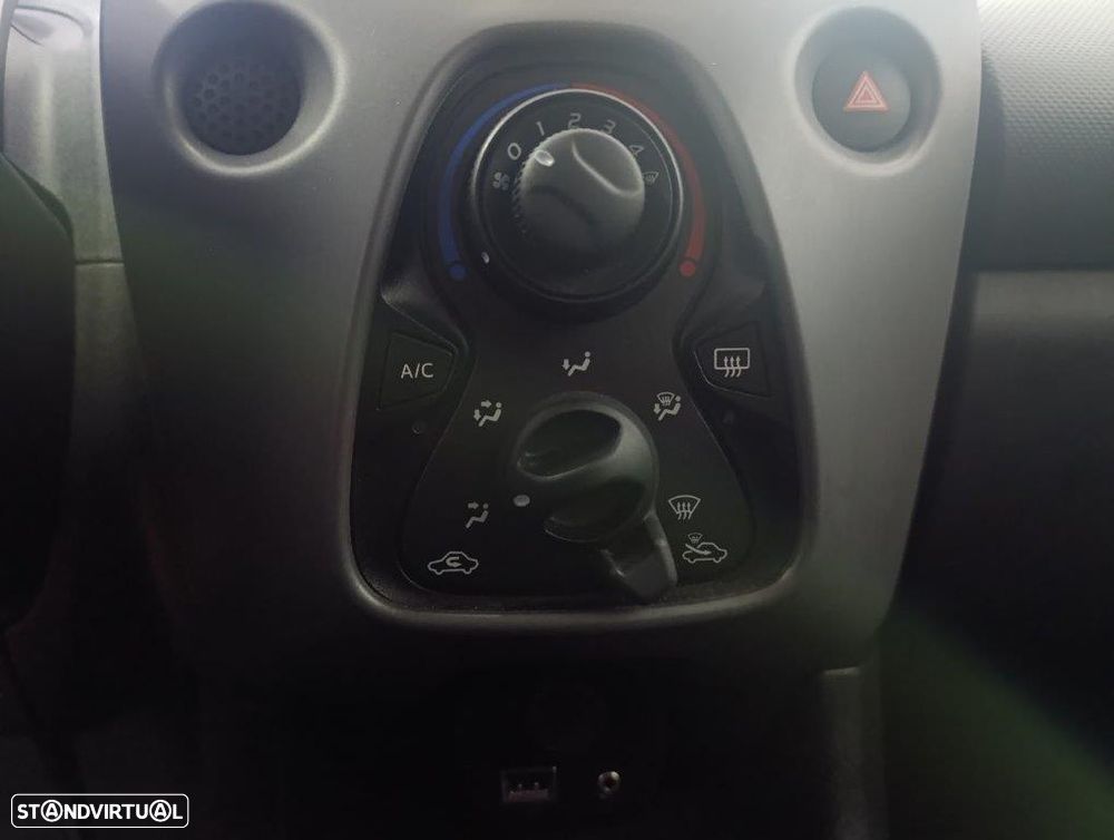 Peugeot 108 1.0 VTi Active - 19