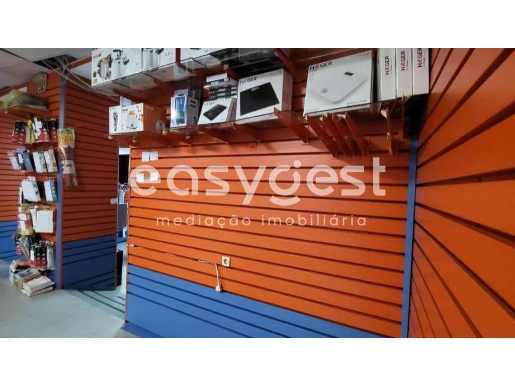 Loja com boas áreas localizada no centro da vila de Aljustrel - Grande imagem: 4/12