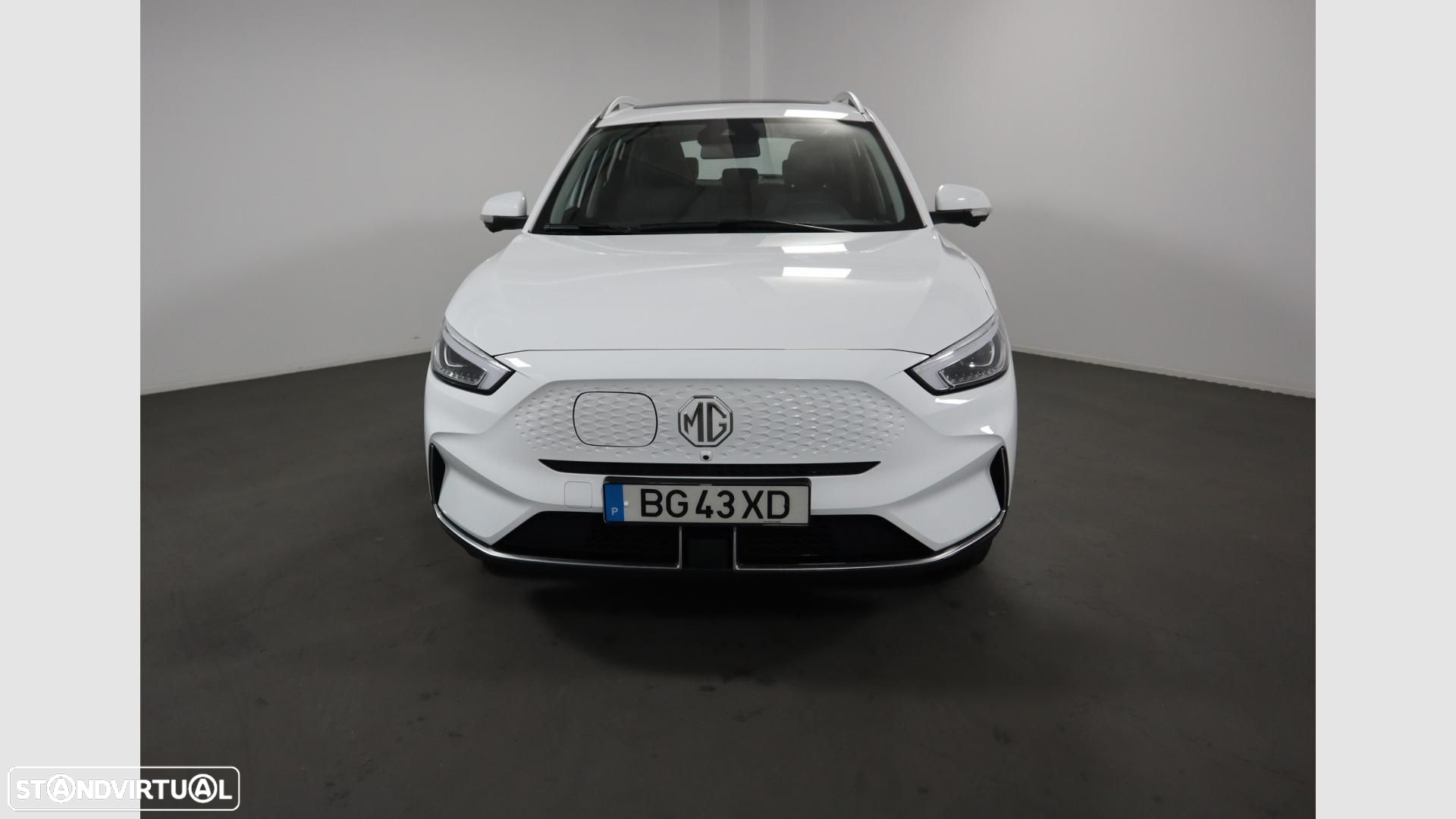 MG ZS EV 72.6 kWh Luxury OBC 11 kW - 2