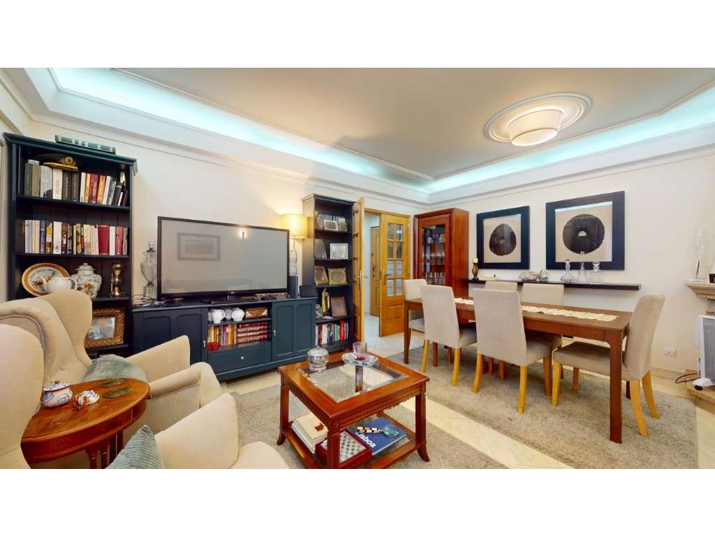 Apartamento T2 - Garagem Box e Arrecadação - Grande imagem: 2/17