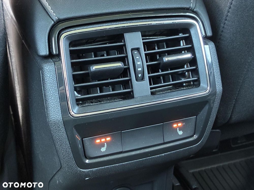 Skoda Karoq 1.5 TSI ACT Selection DSG - 28