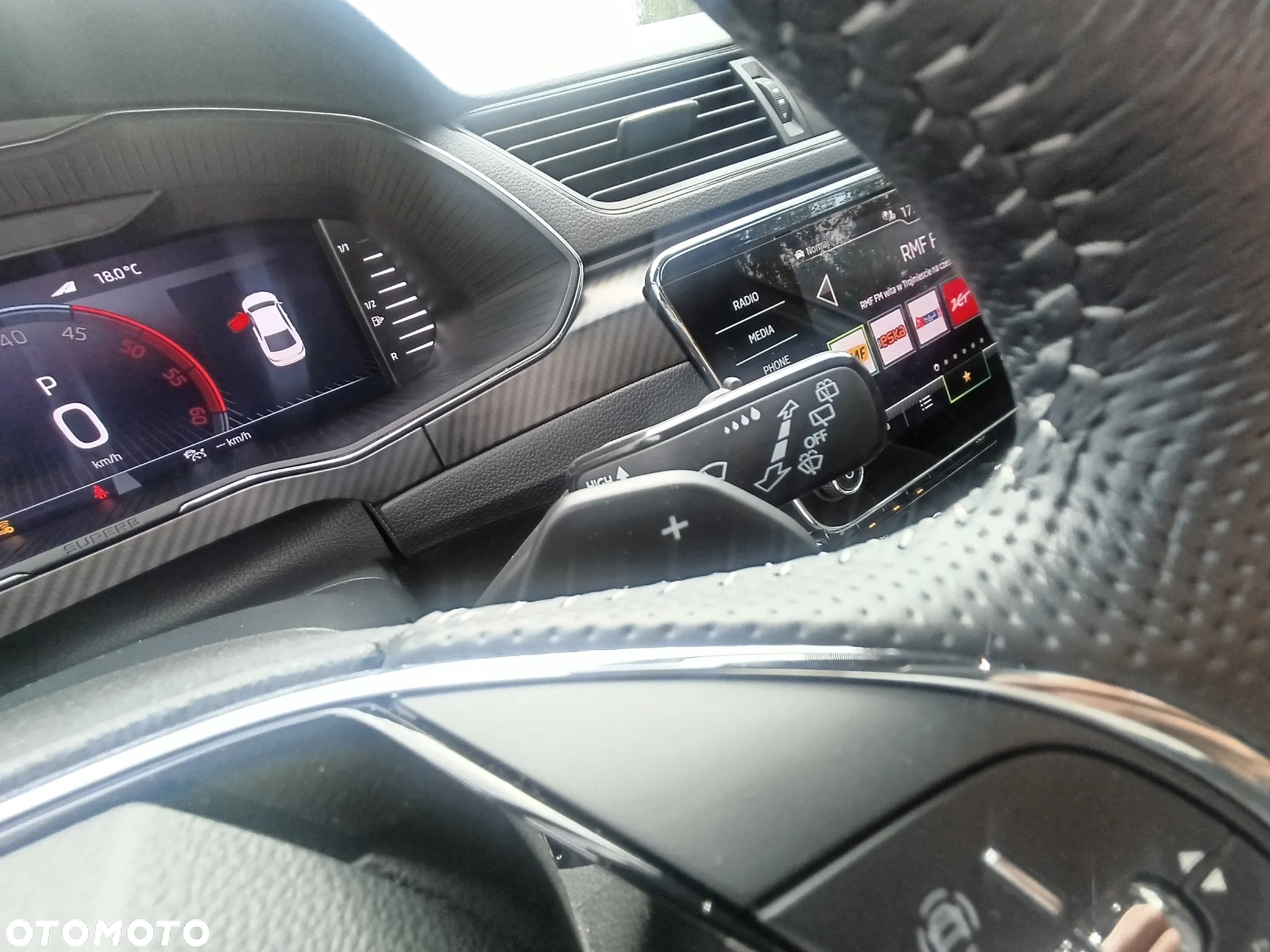 Skoda Superb 2.0 TDI SCR Sportline DSG - 9