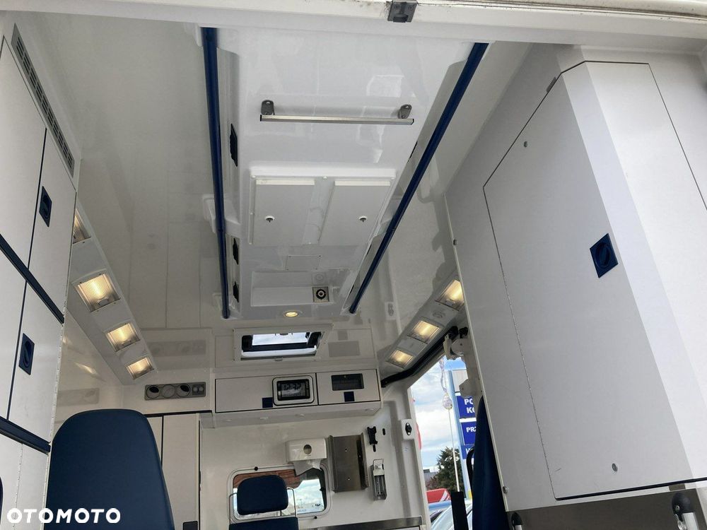 Mercedes-Benz Sprinter - 34