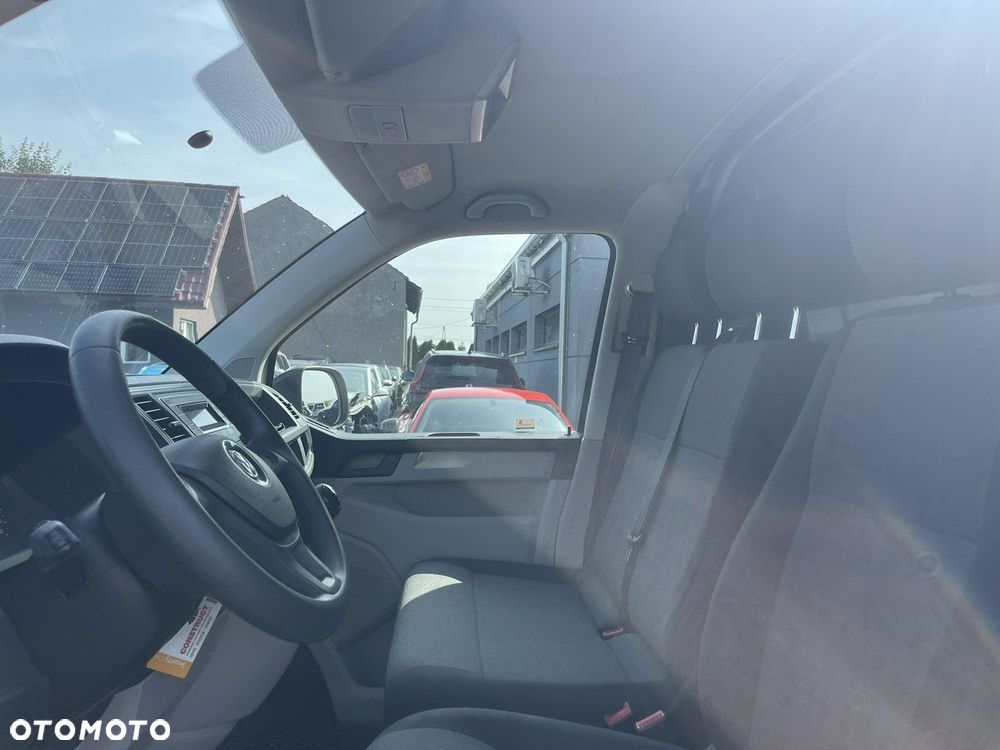 Volkswagen Transporter - 9