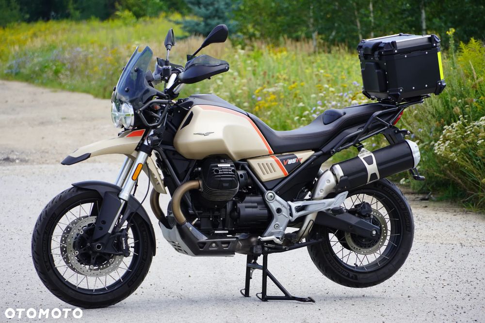 Moto Guzzi V85 - 6