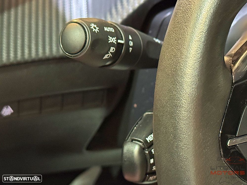 Peugeot 2008 1.2 PureTech Active - 23