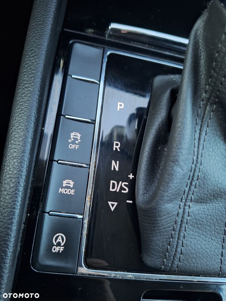 Skoda Superb 2.0 TDI DSG L&K - 22