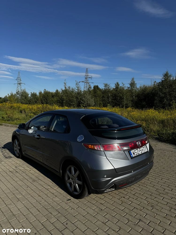 Honda Civic 1.8 Executive - 8