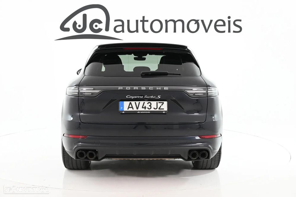Porsche Cayenne Turbo S E-Hybrid - 9