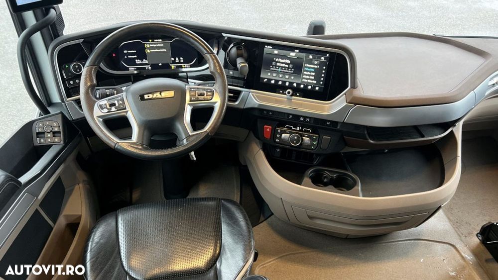 DAF XG+ 530 FT new model full leather - 4