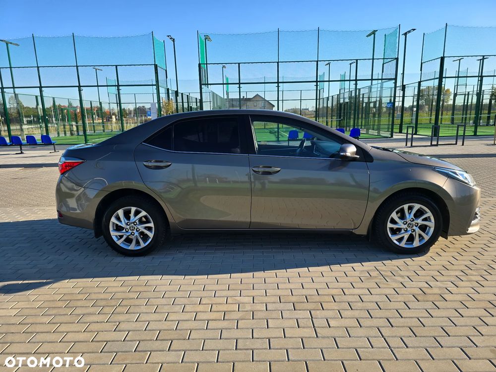 Toyota Corolla 1.6 Comfort - 14