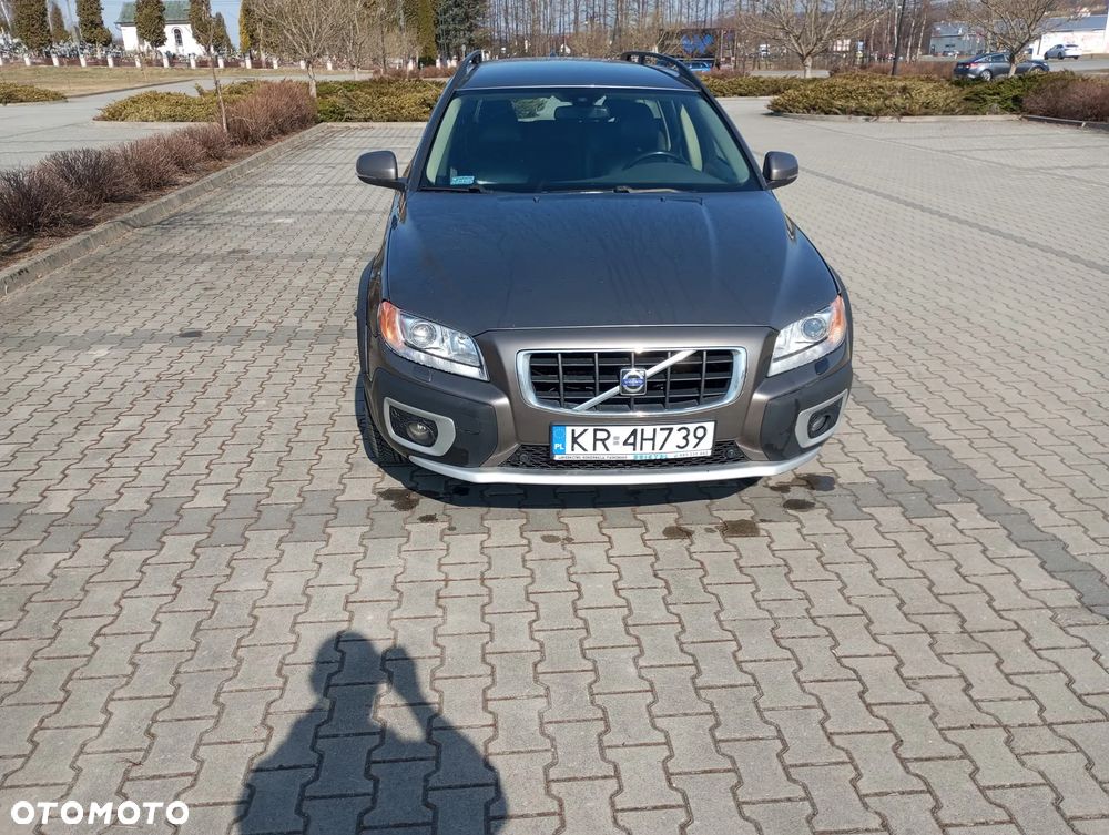 Volvo XC 70 D5 AWD Momentum - 6