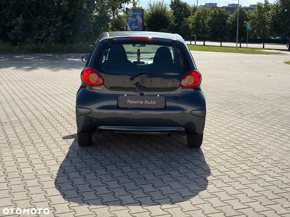 Toyota Aygo - 8