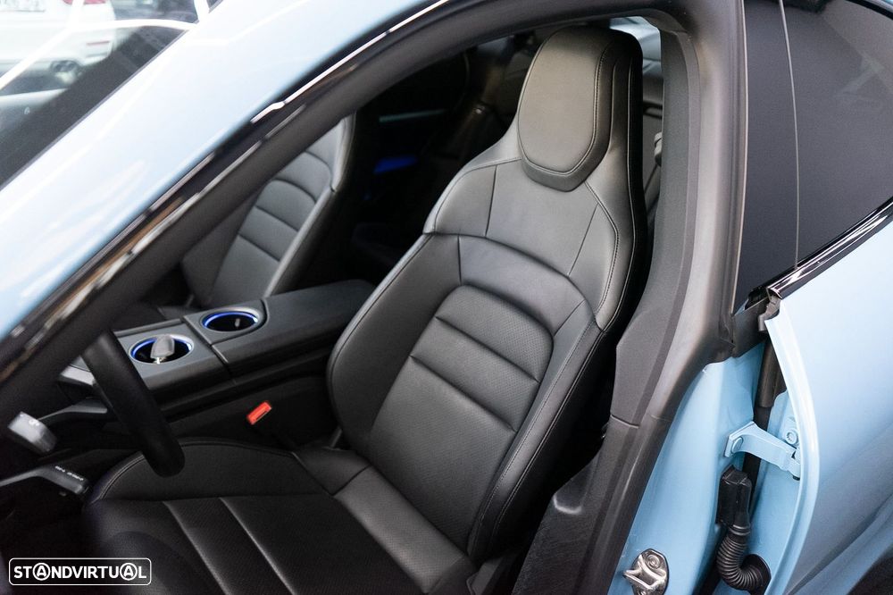 Porsche Taycan 4S - 22