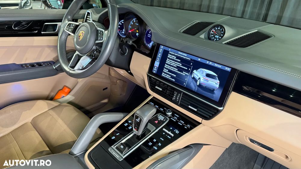 Porsche Cayenne Standard - 31