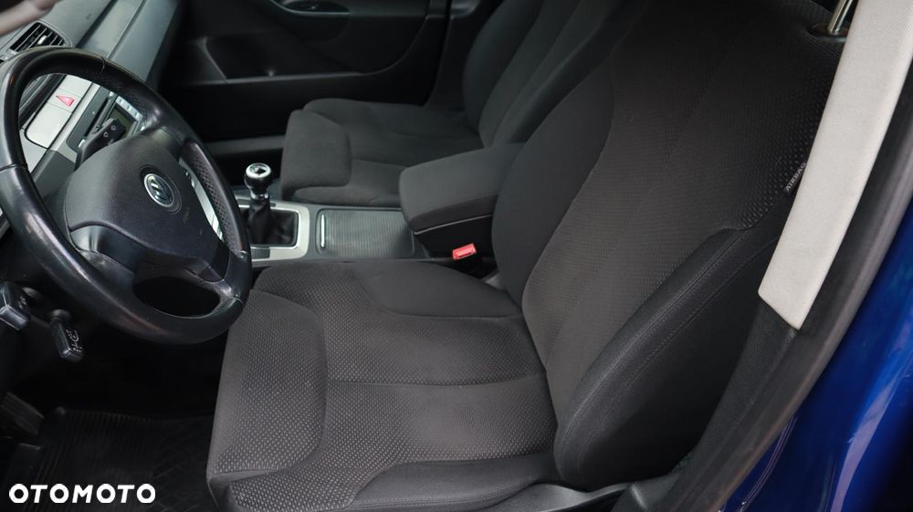 Volkswagen Passat 2.0 TDI Comfortline - 10