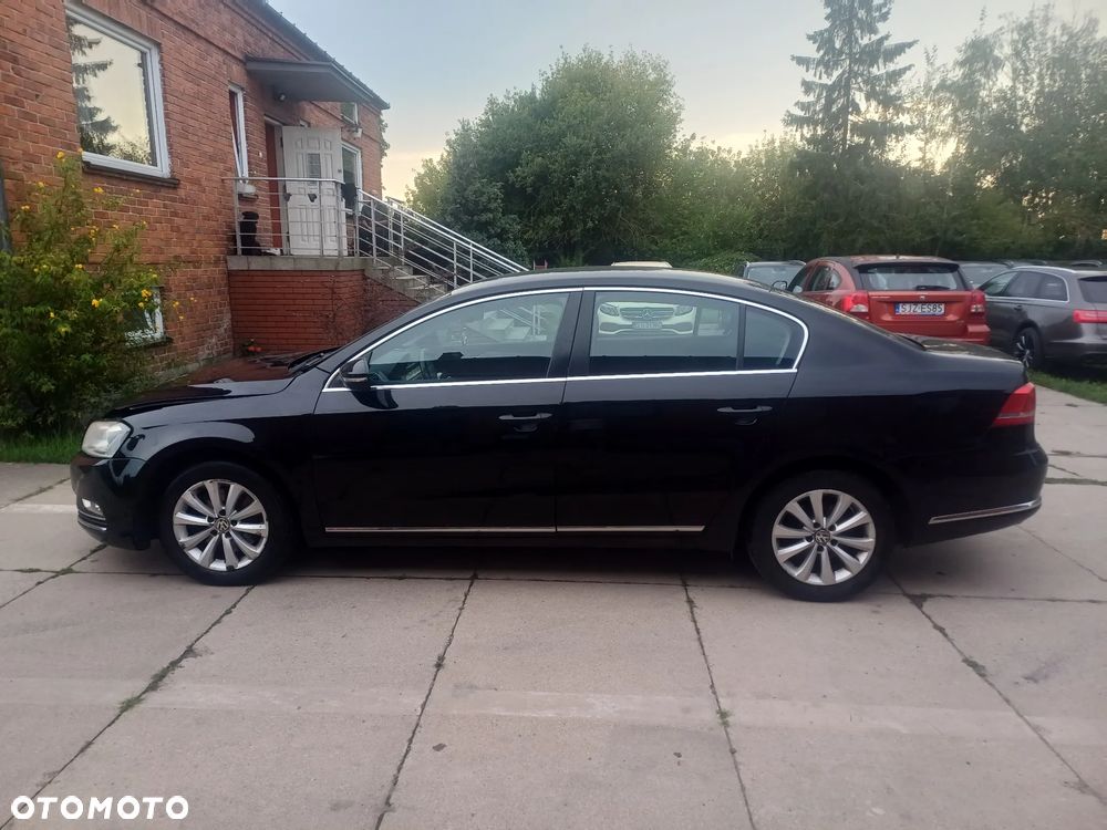 Volkswagen Passat - 4