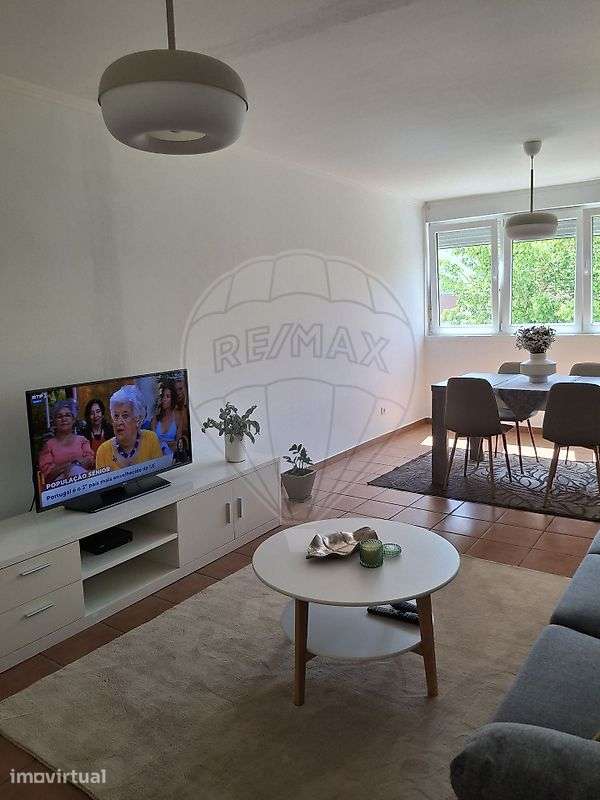 Apartamento T2 para arrendamento - Grande imagem: 2/16