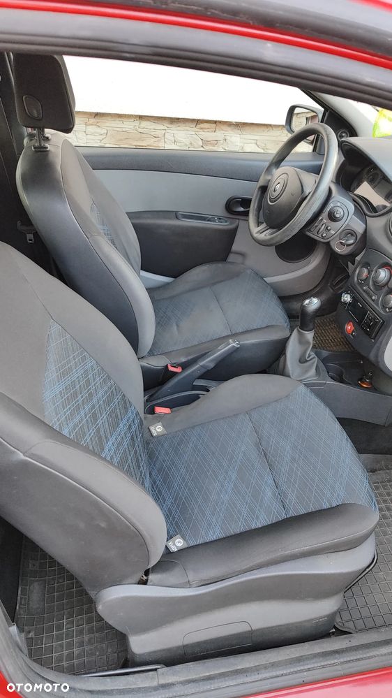 Renault Clio 1.2 16V Authentique - 9