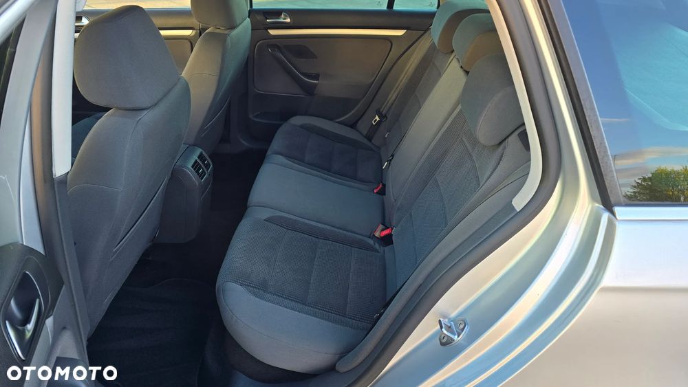 Volkswagen Golf - 26