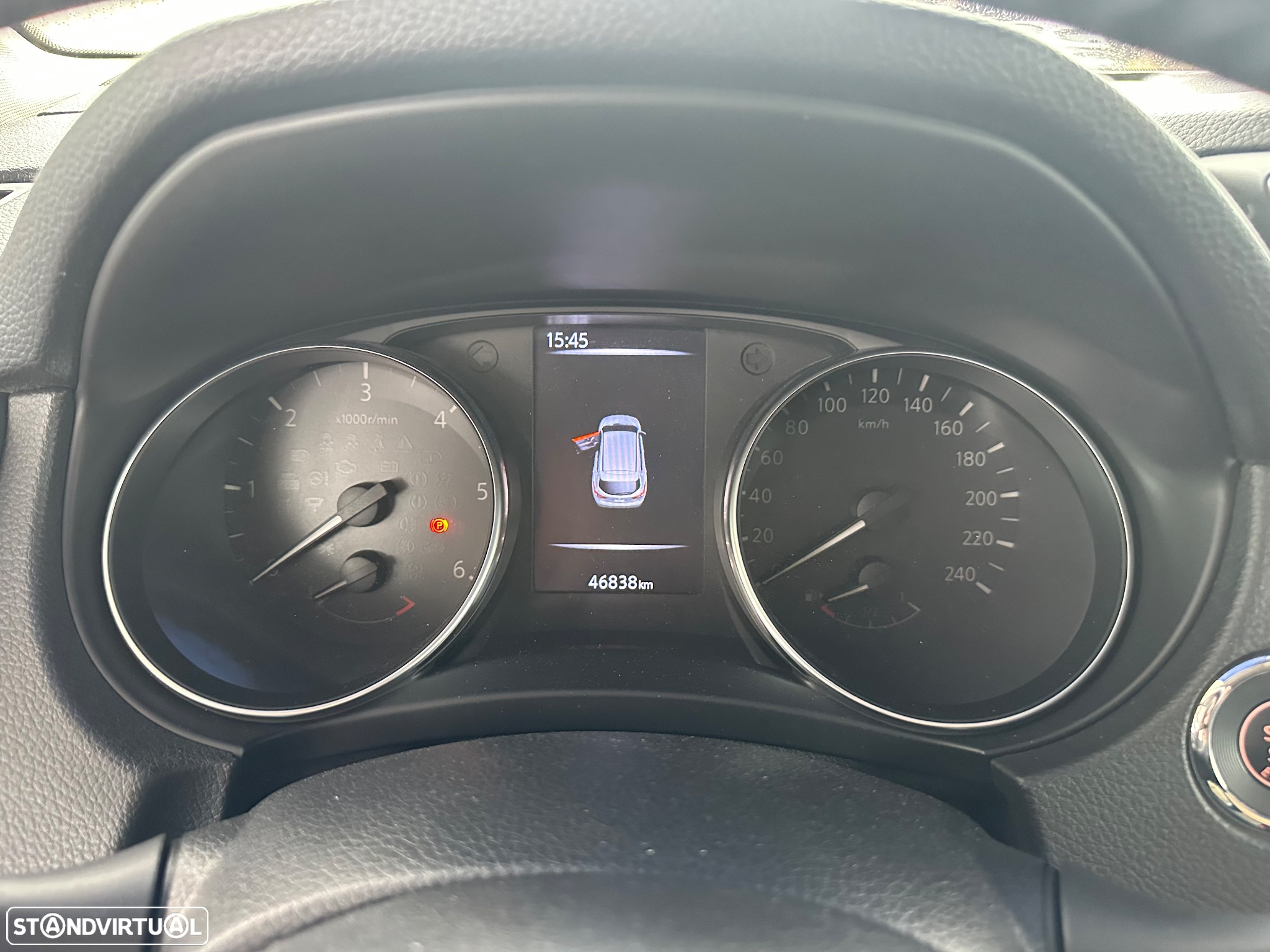 Nissan Qashqai 1.5 dCi N-Connecta 18 - 11