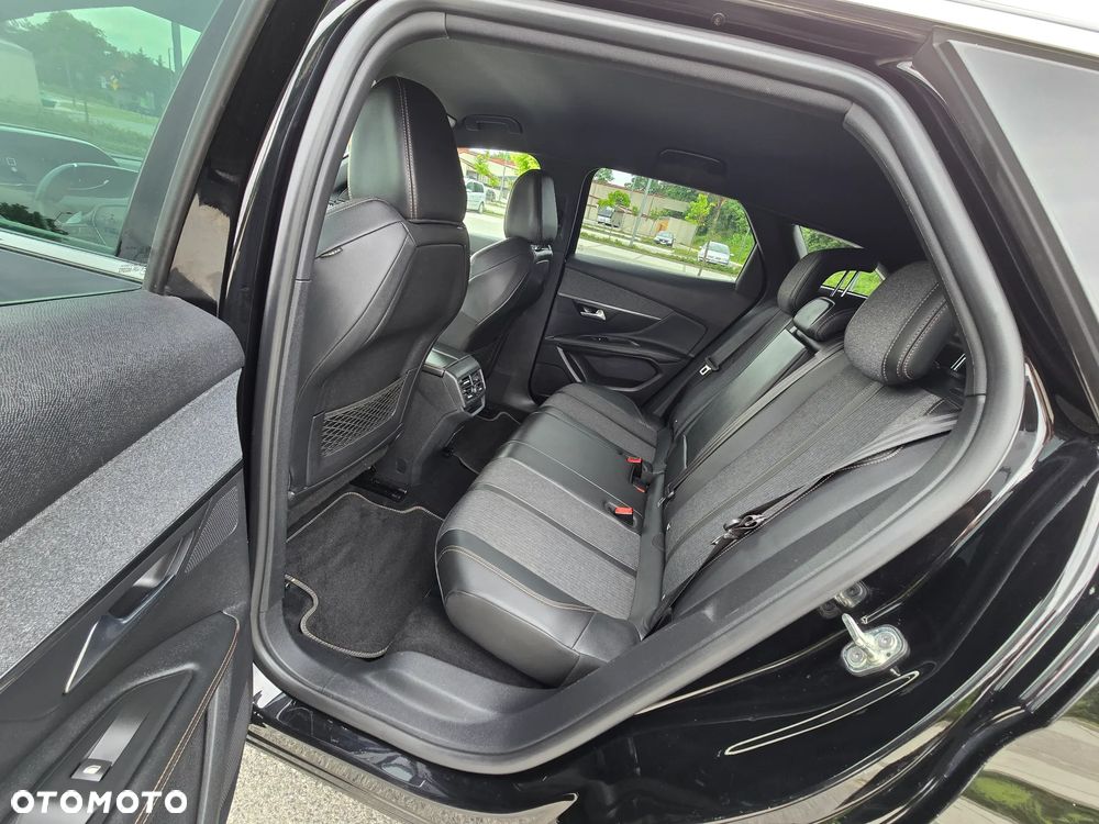 Peugeot 3008 - 11