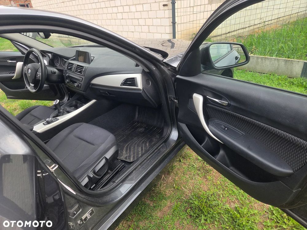 BMW Seria 1 116d DPF - 13