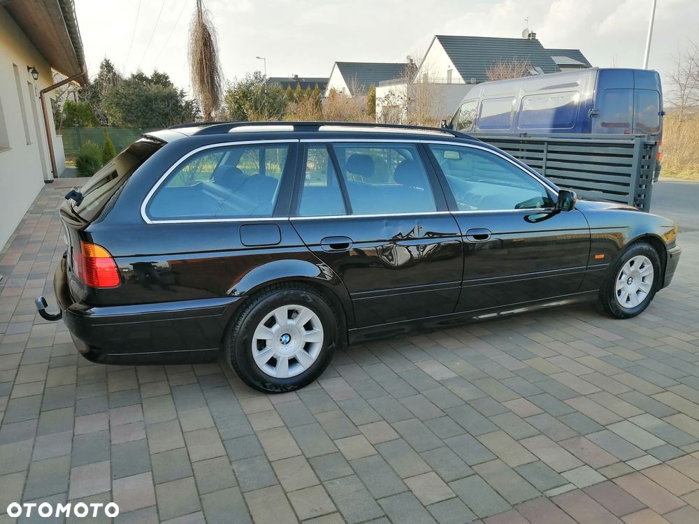 BMW Seria 5 520i Touring - 5