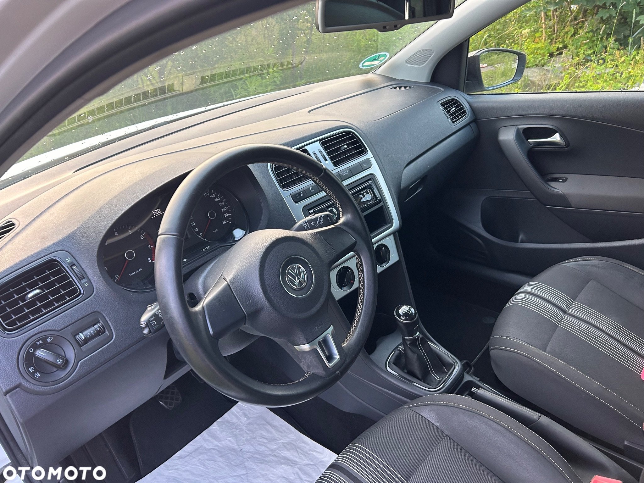 Volkswagen Polo 1.2 MATCH - 9