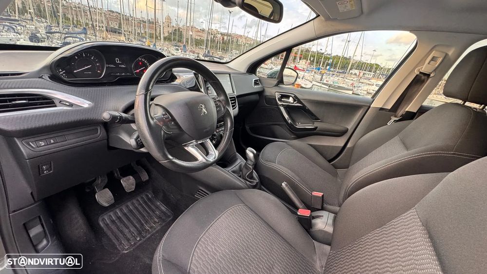 Peugeot 208 1.6 BlueHDi Style - 13