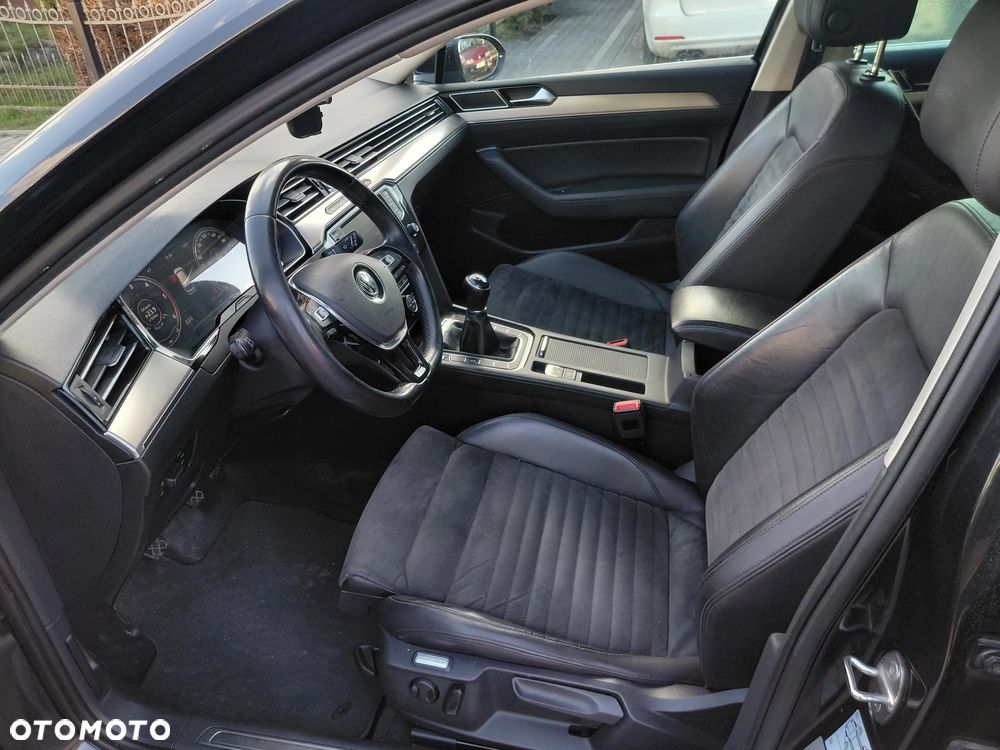 Volkswagen Passat 2.0 TDI SCR Highline - 10
