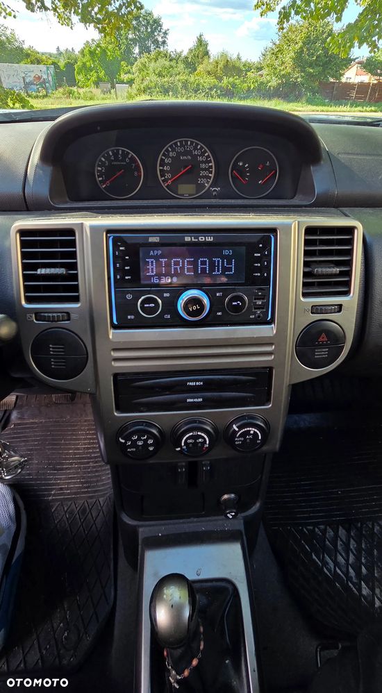 Nissan X-Trail 2.0 Comfort - 2