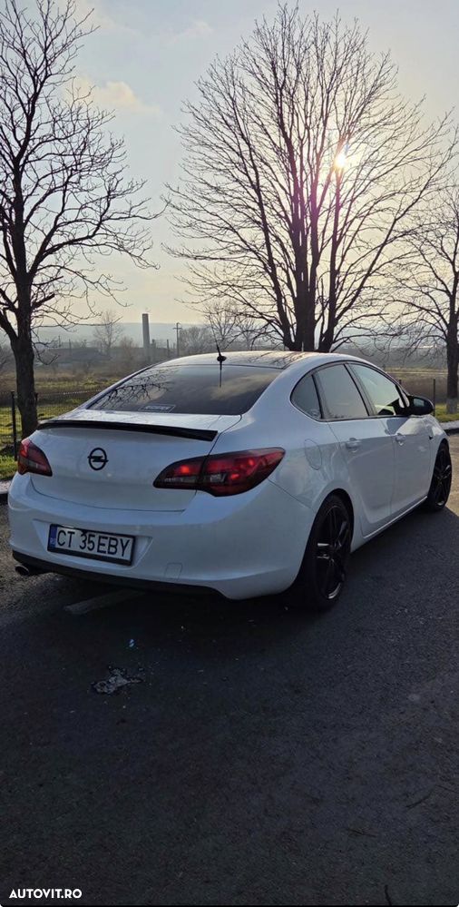 Opel Astra 1.4 Turbo ECOTEC Selection - 3