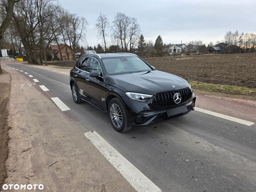Mercedes-Benz GLC 300 4Matic 9G-TRONIC AMG Line - 8