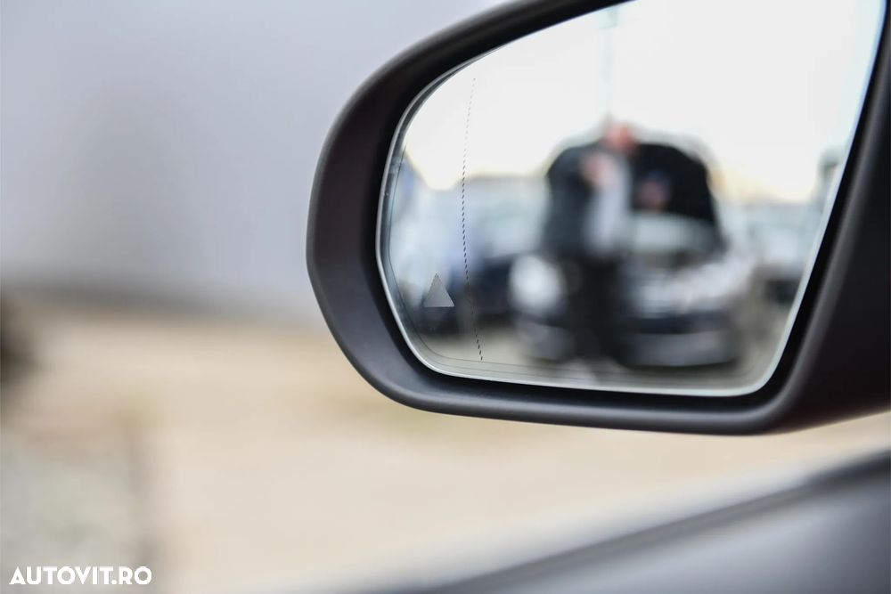 Mercedes-Benz GLC - 34