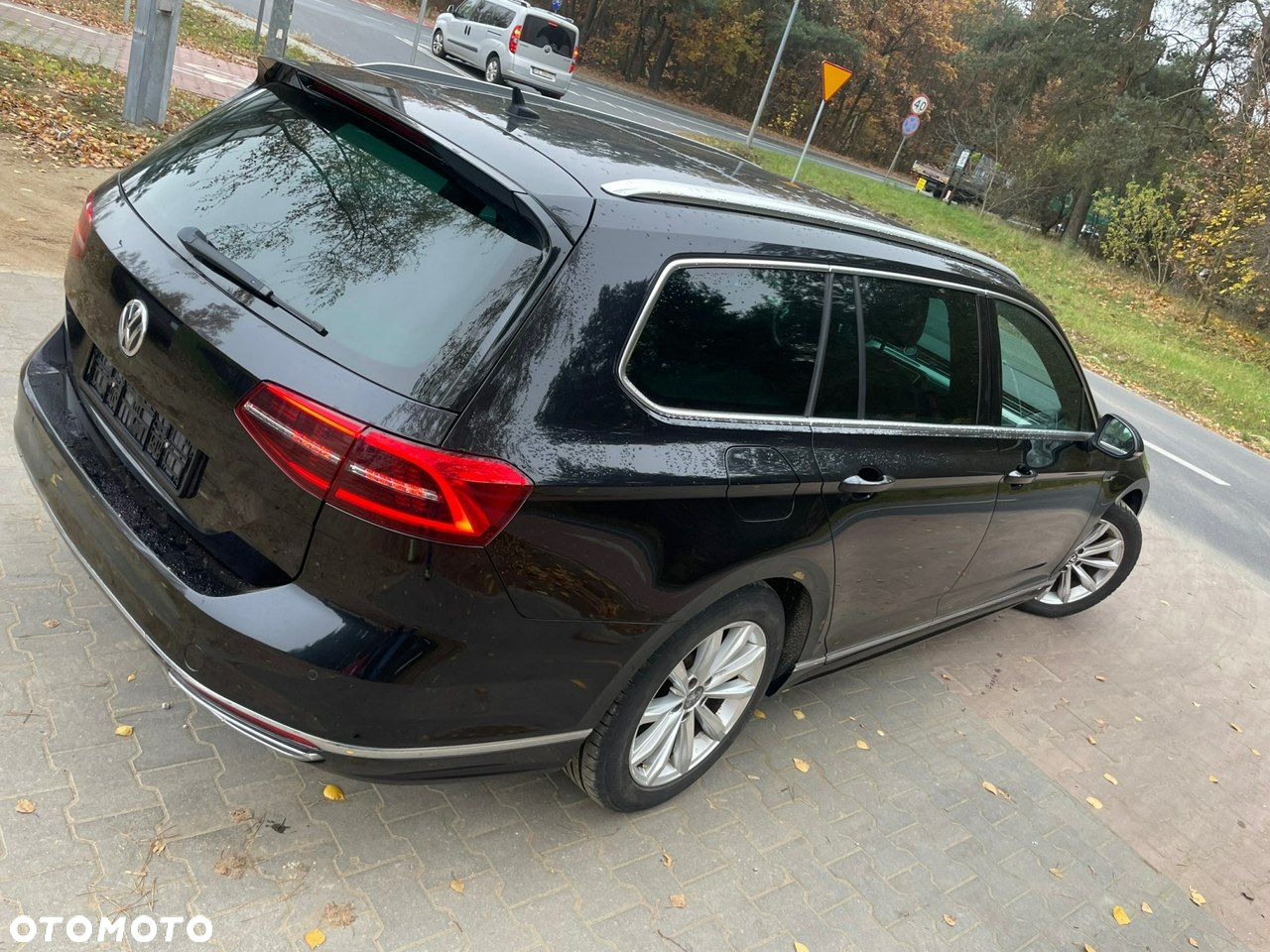 Volkswagen Passat - 25